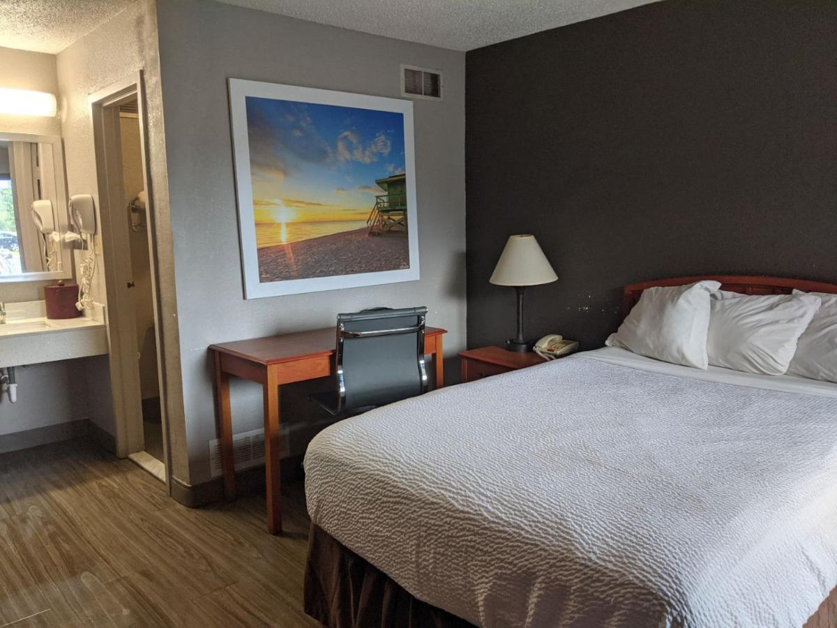 Days By Wyndham Hotel