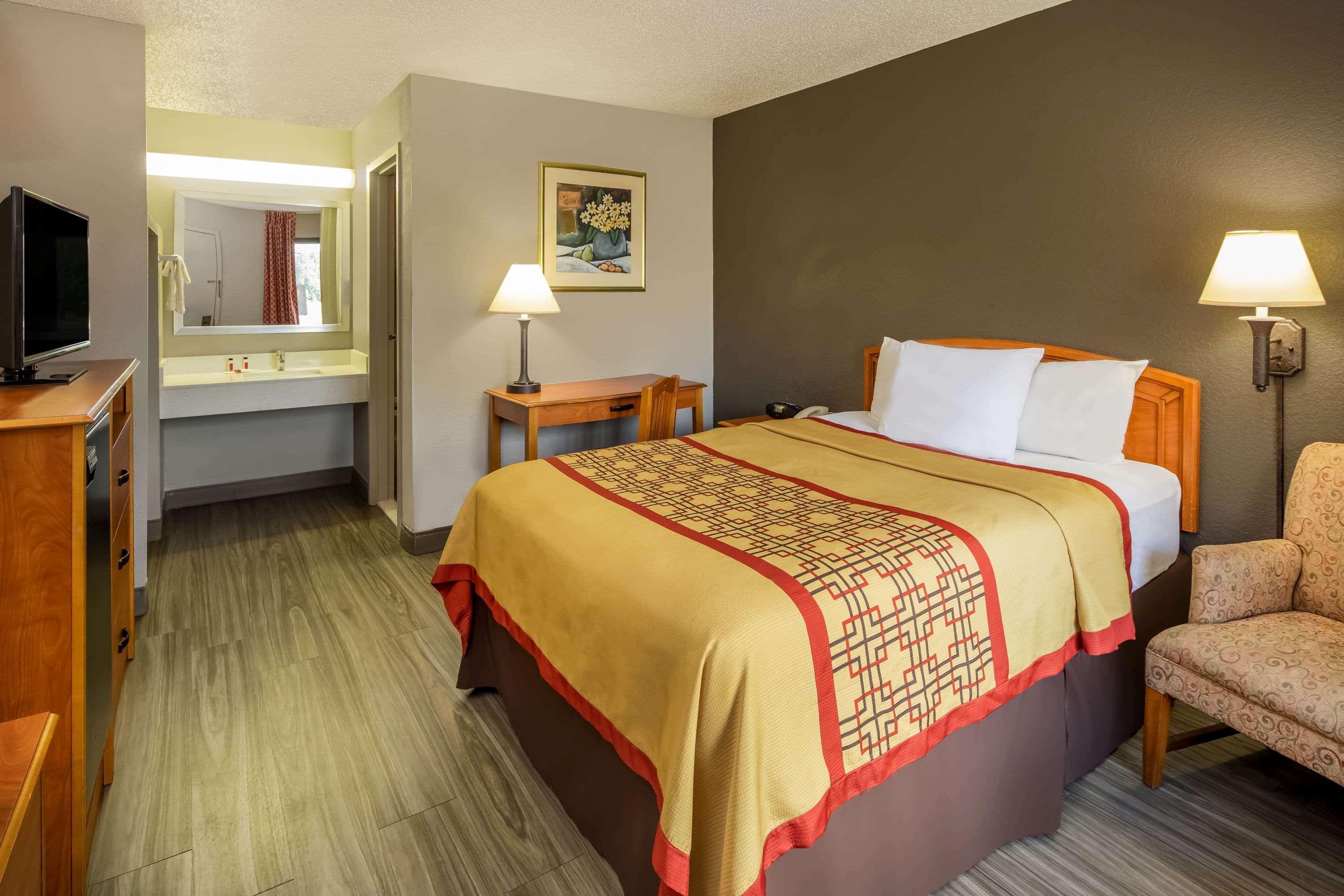 Days By Wyndham Hotel 2*